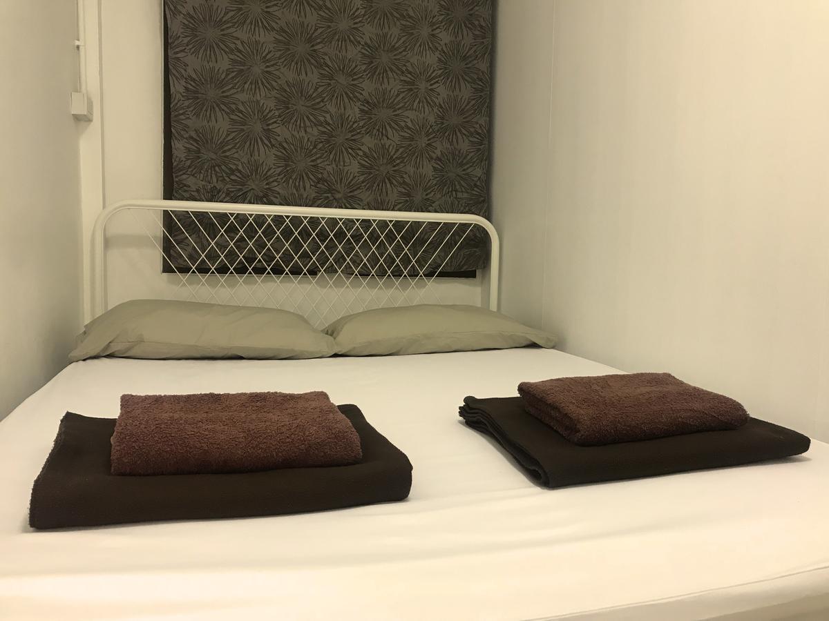 Once In Bangkok With Me Guesthouse Esterno foto